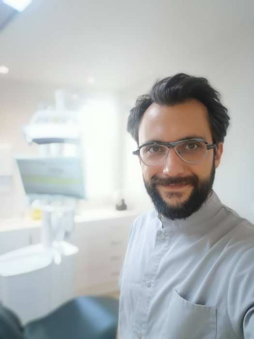 Dr RAMI HOBEILAH