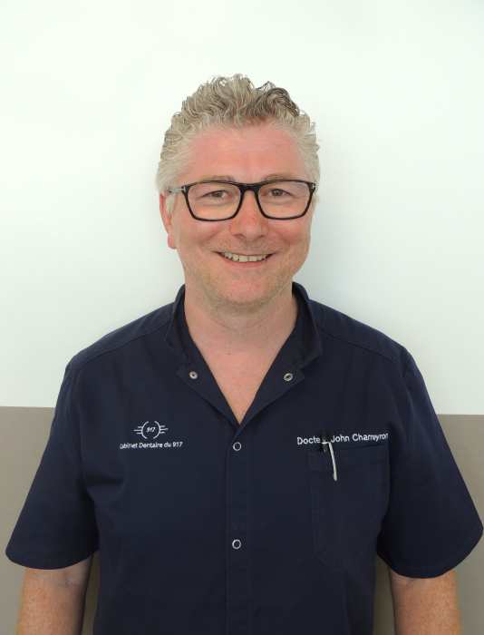 Dr John CHARREYRON