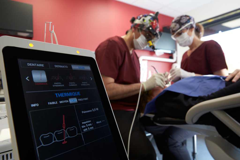 Dr Gerald GILLET DUCHER, Chirurgiendentiste à GrésysurAix