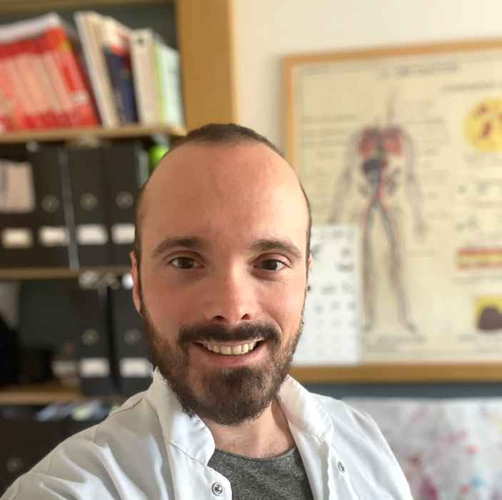 Dr Jean IZARD