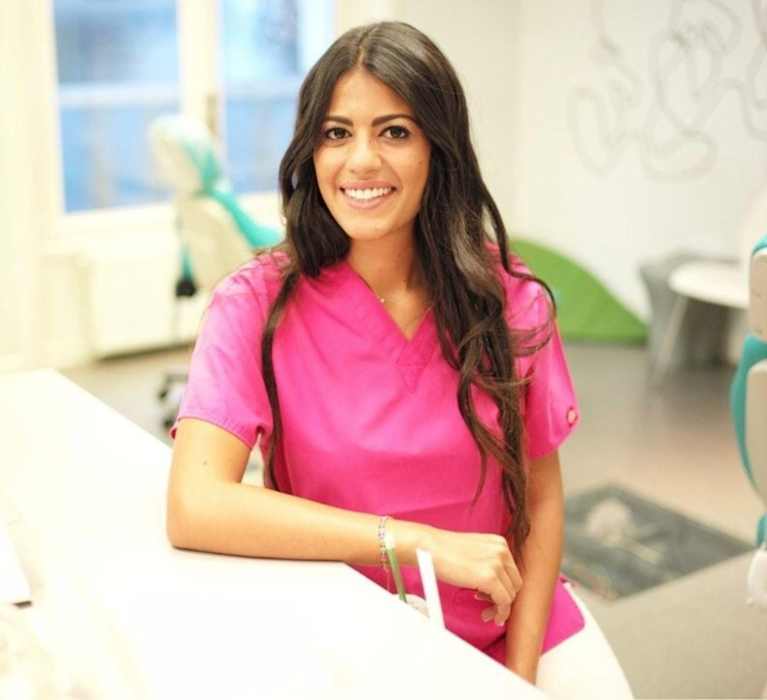 Laura Amsallem, Chirurgien dentiste à Château-Thierry