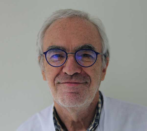 Dr Robert PEYRETOU