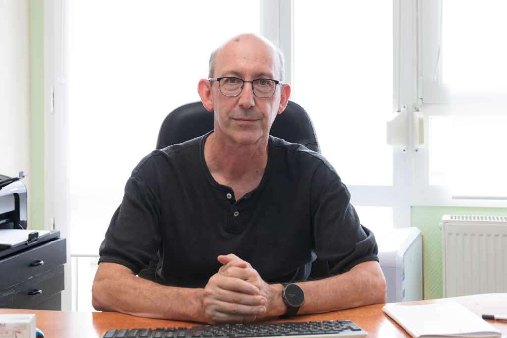 Dr DOMINIQUE DEBRAS