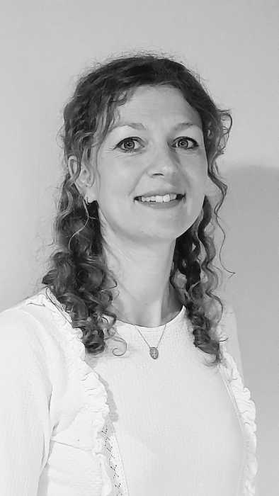Dr Claire CHARRET