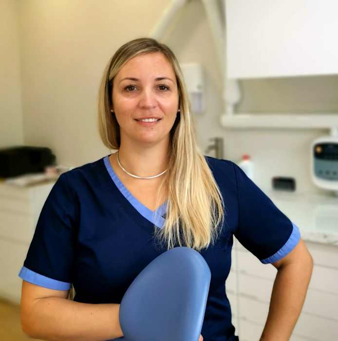 Dr Florence Ausecache, Chirurgien dentiste à Courrières