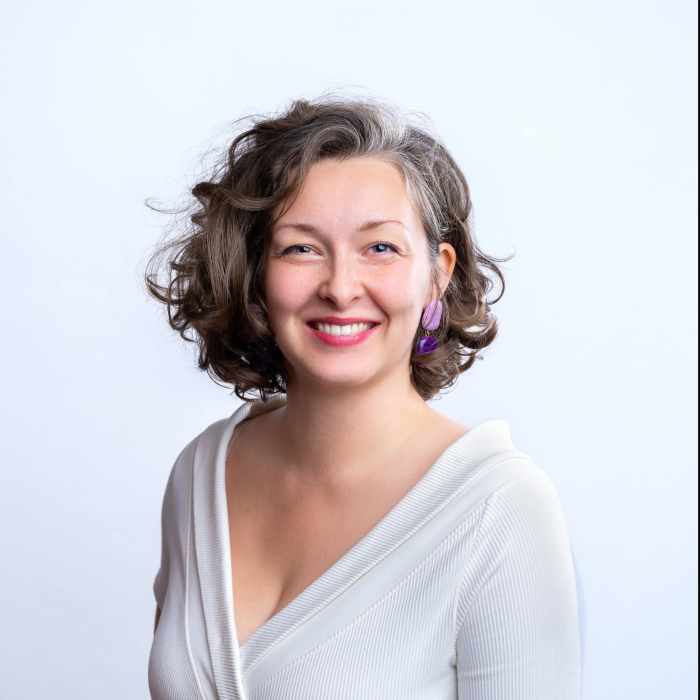 Dr Mauraine Carlier