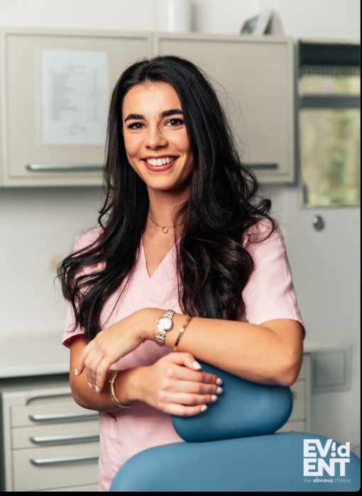 Dr Ines Thieblemont, Chirurgien dentiste à Amiens