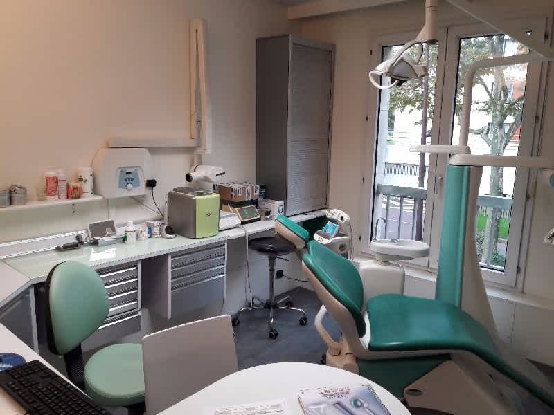 Dr Vanessa Arfi-Berrebi, Chirurgien dentiste à Viry-Châtillon