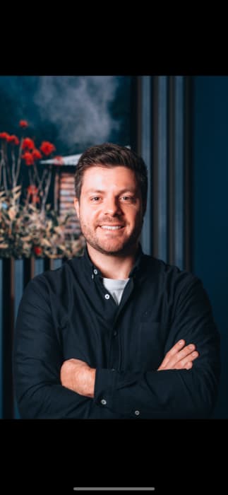 Dr STEPHANE PETROU