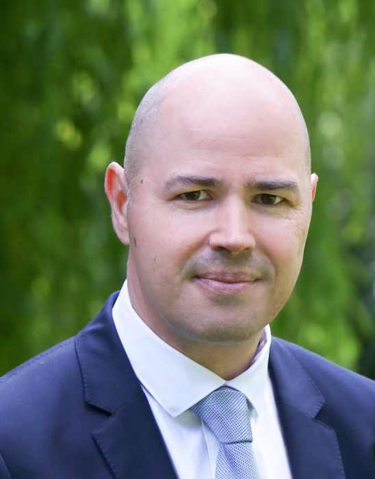 Dr Lionel DAVID