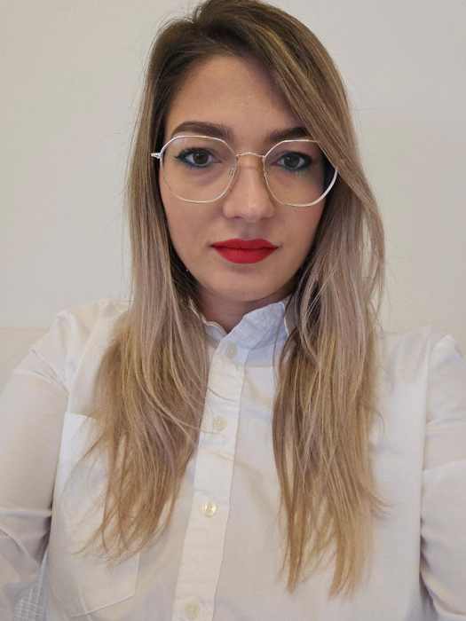 Dr Mihaela Munteanu