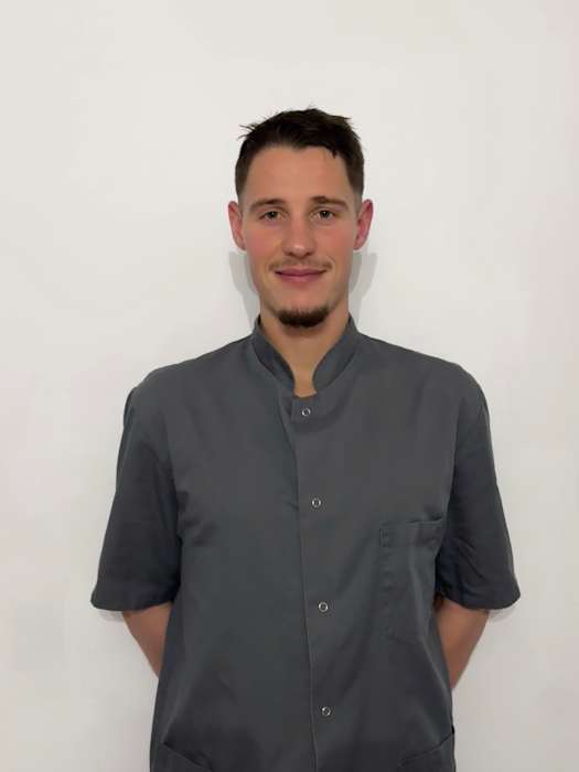 Matthieu Lerouy, Masseur kinésithérapeute à Lambesc