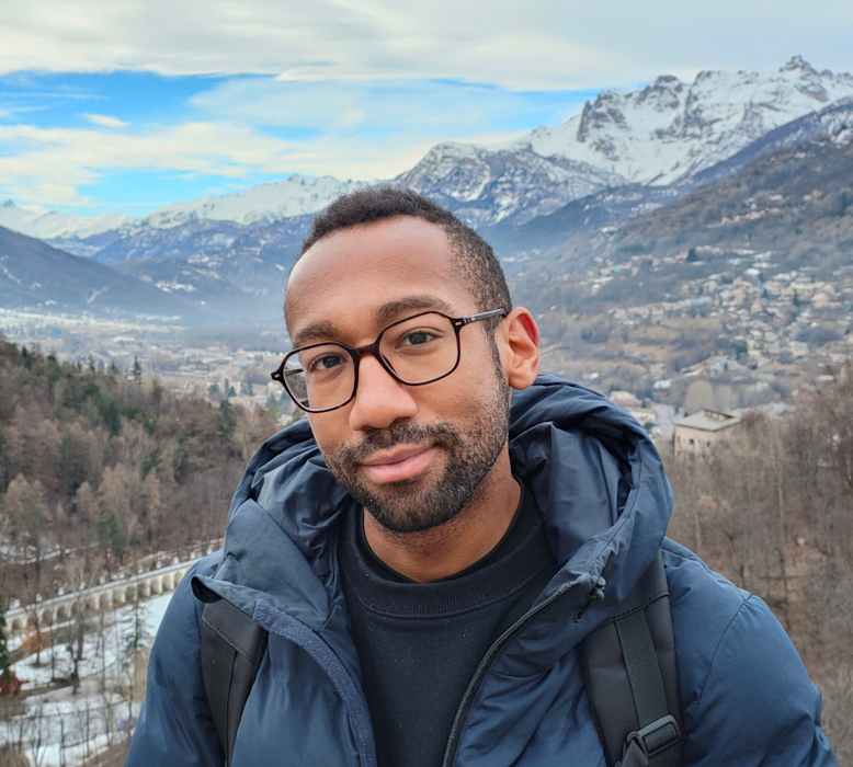 AXEL BANGOU