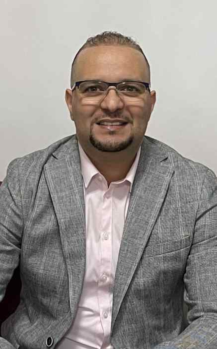 Dr Ismail Darabid