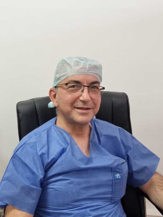 Dr LUCAS ESBRIDON