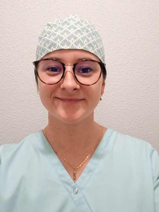 Dr JULIETTE GUEYDON
