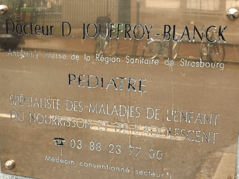 Dr DOMINIQUE JOUFFROY
