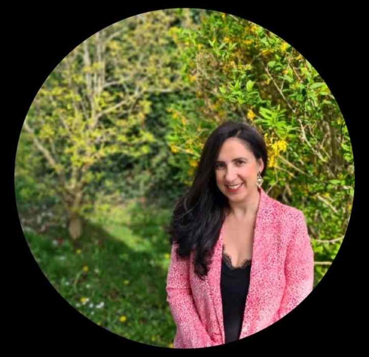 Angelique Van Oost, Infirmier à Marly