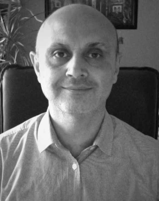 Dr Ahmad AKHAVI
