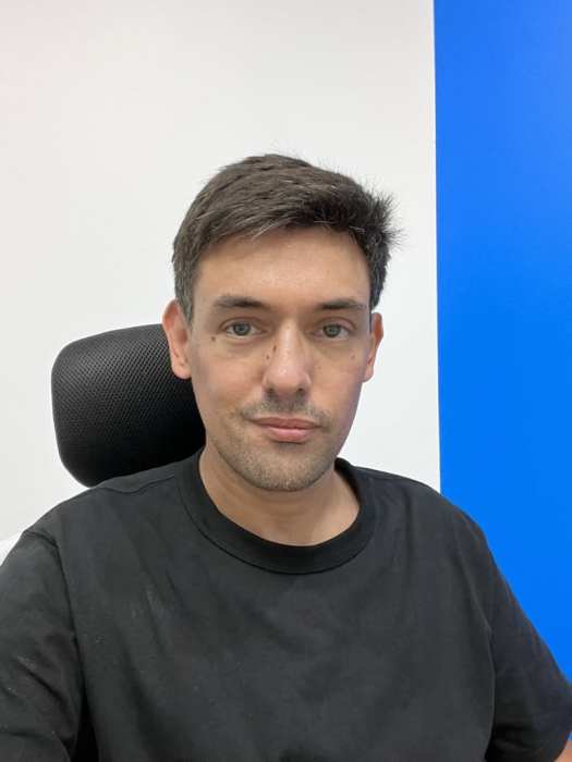 Dr NICOLAS MORTAZAVI