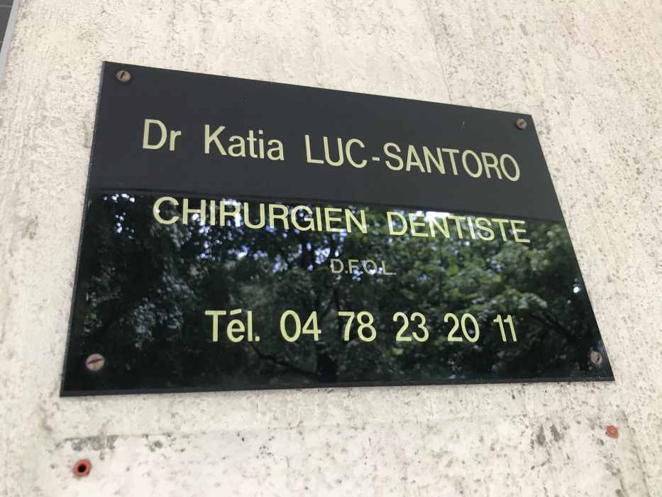 Dr Katia LUCSANTORO, Chirurgiendentiste à CaluireetCuire