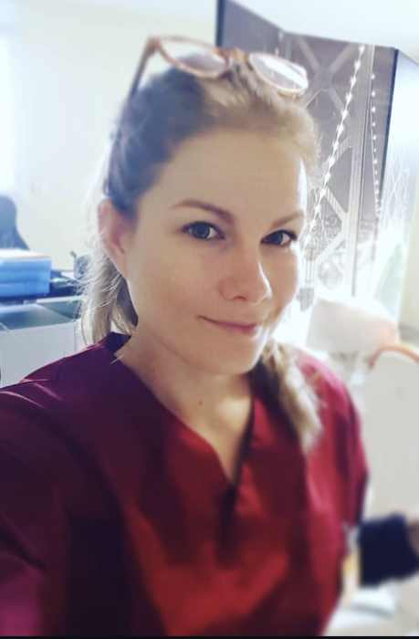 Dr Lea Waroquy