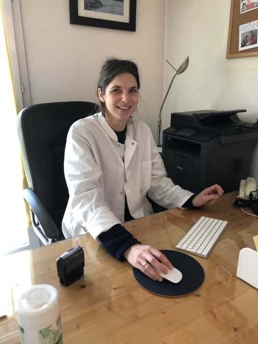 Dr CAROLINE BUTEL