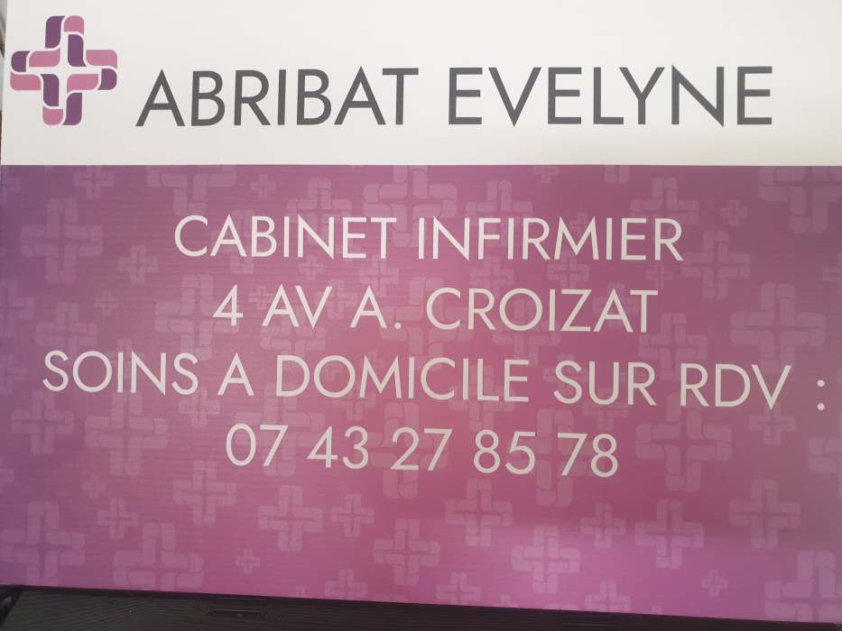 Evelyne Abribat