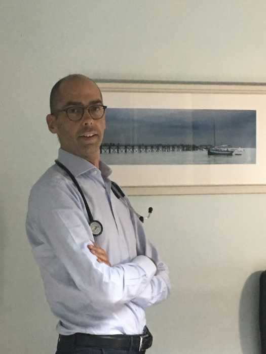 Dr NICOLAS SEYVE