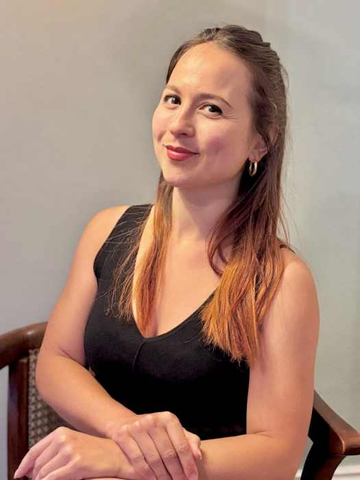 Dr Ella Louis