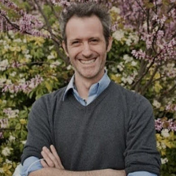 Dr Nicolas  Bayle