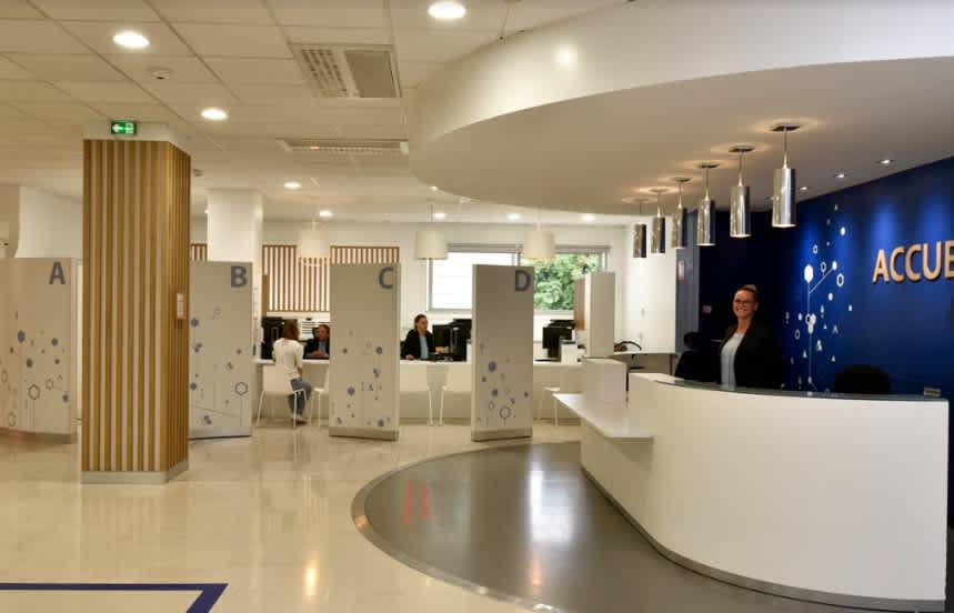 Dr Lisa HACINA, Chirurgien viscéral et digestif à CastelnauleLez, Lunel