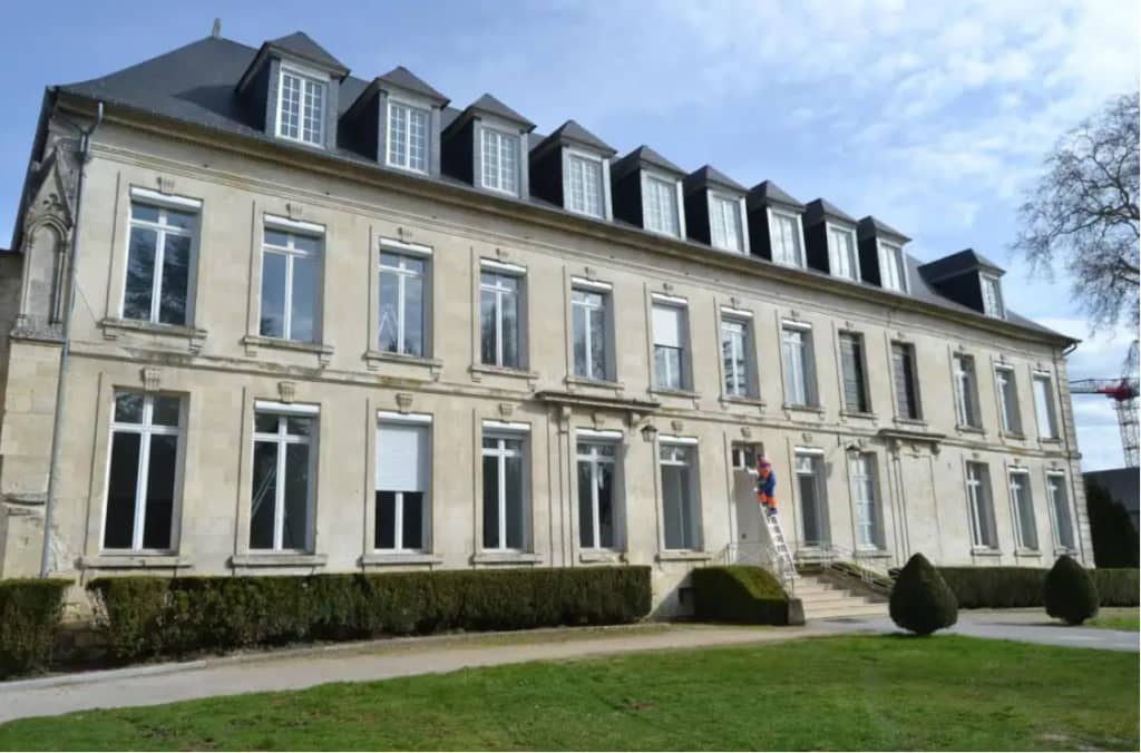 Dr Pauline Desmarescaux, Chirurgien dentiste à Breteuil