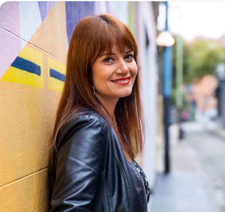 Dr Laura Labaume