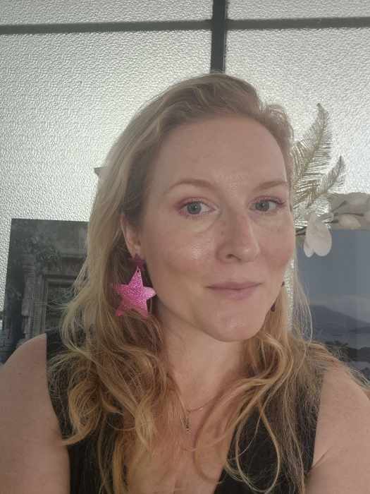 Dr Marion Briens