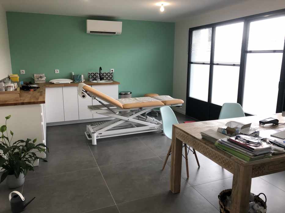 Dr Anne-Sophie Kassab