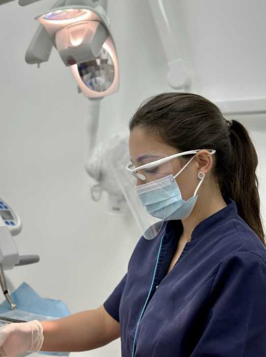 Dr Ana Vieira