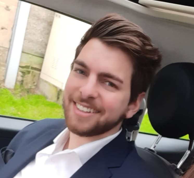 Dr William Auer, Chirurgien dentiste à Froissy