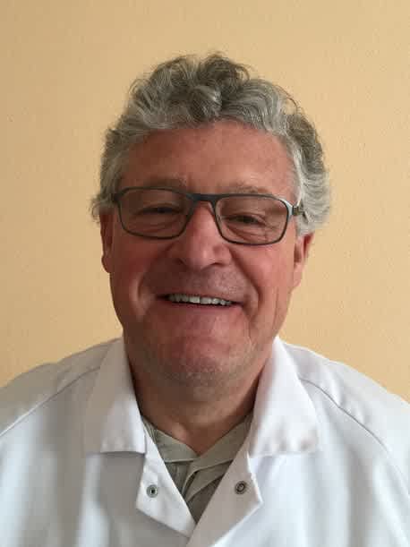 Dr MICHEL JUNG