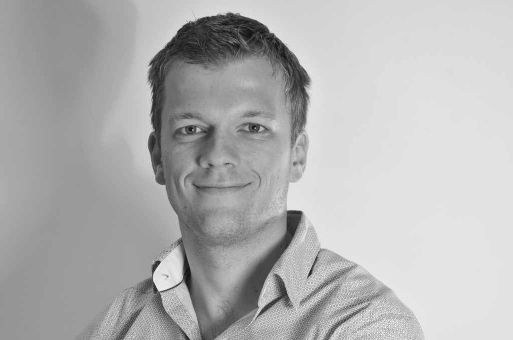Dr Nicolas DERVEAUX