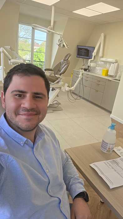 Dr David Cohen, Chirurgien dentiste à Yerres