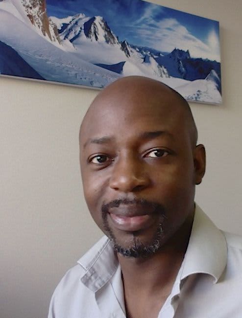 Dr William Satchivi Acakpo