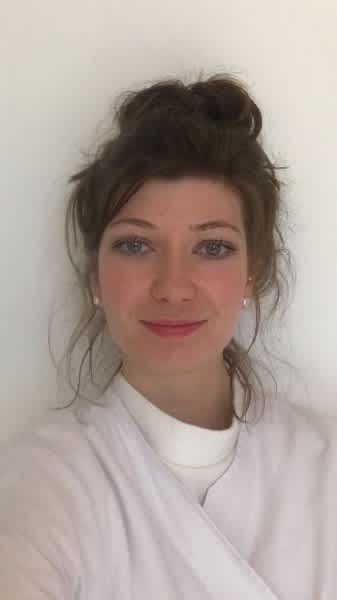 Julie HALLAY