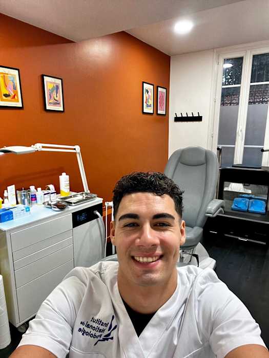 Dr Angelo Hilaire, Pédicure podologue à Vitry-Sur-Seine