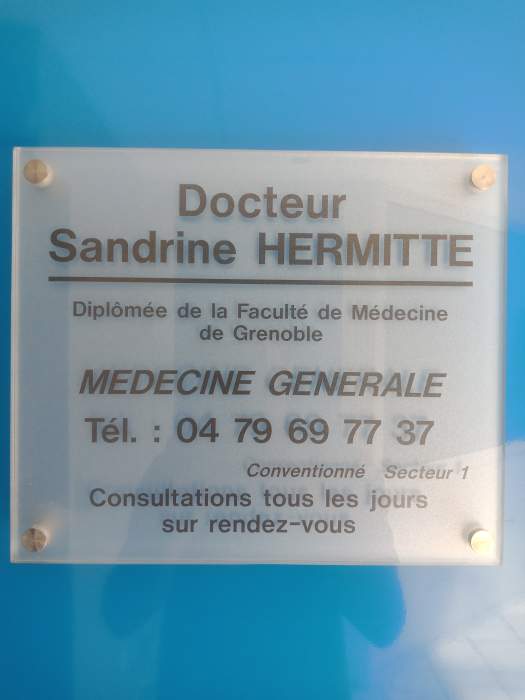 Dr SANDRINE HERMITTE
