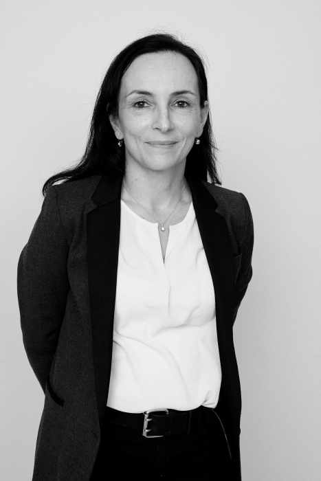 Dr Gaelle MOUTON-PARADOT, Neurochirurgien à Neuilly-sur-Seine, Paris