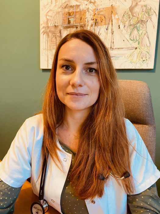 Dr Andrea URBAIN