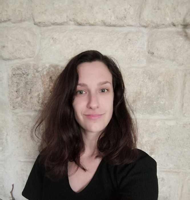 Dr Lydie Roux