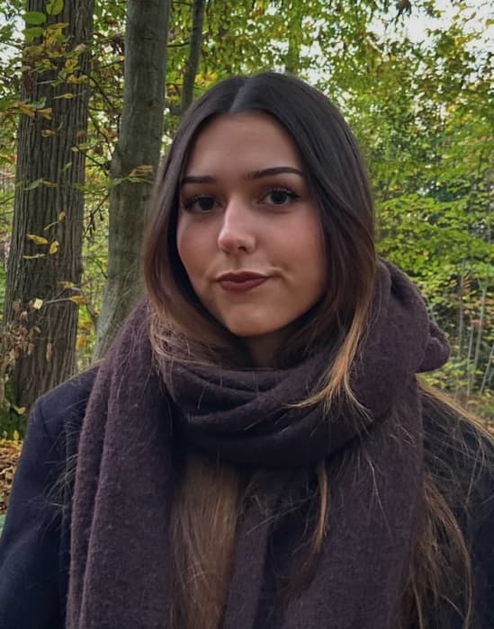 Célia VAN VOOREN