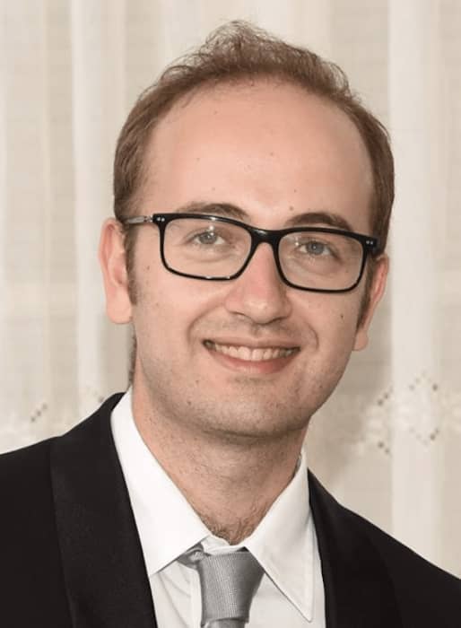 Dr Anis Saib